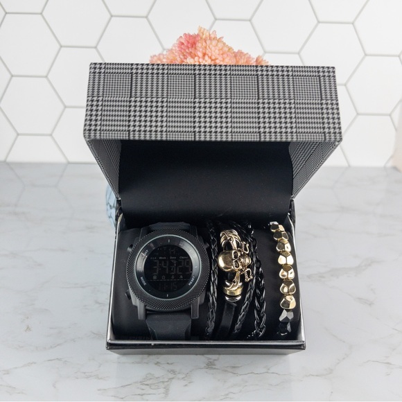 American Exchange Other - American Exchange Black and Gold Watch and Bracelet Set